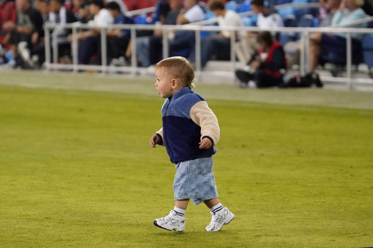 Toddler invades the pitch, halts MLS game — again — in San Jose