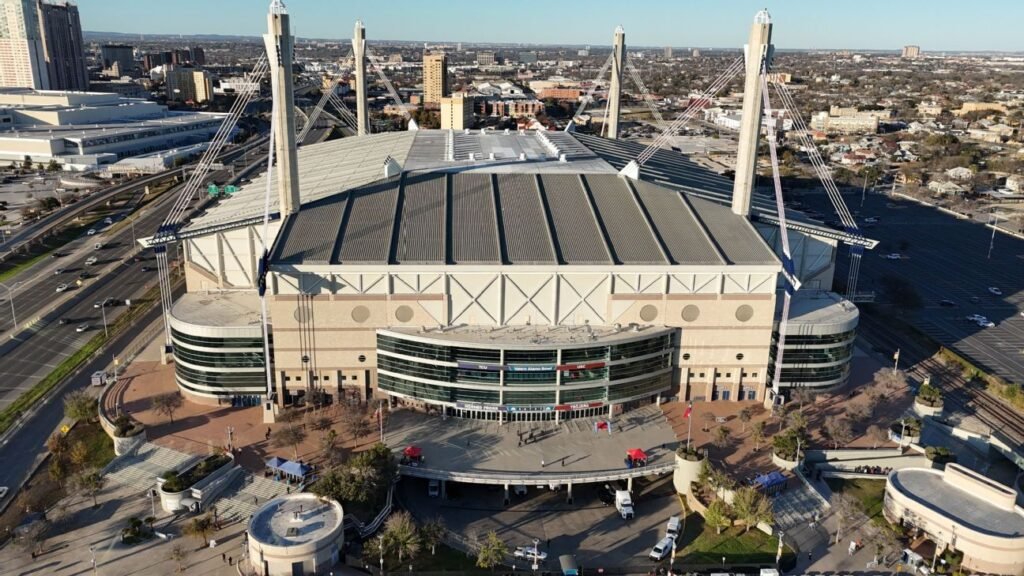 Air Force – Service member died from fall before Navy-UTSA game